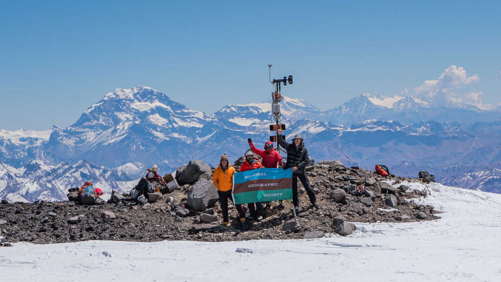 National Geographic y Rolex anunciaron la instalación de la estación meteorológica más alta de los hemisferios sur y occidental