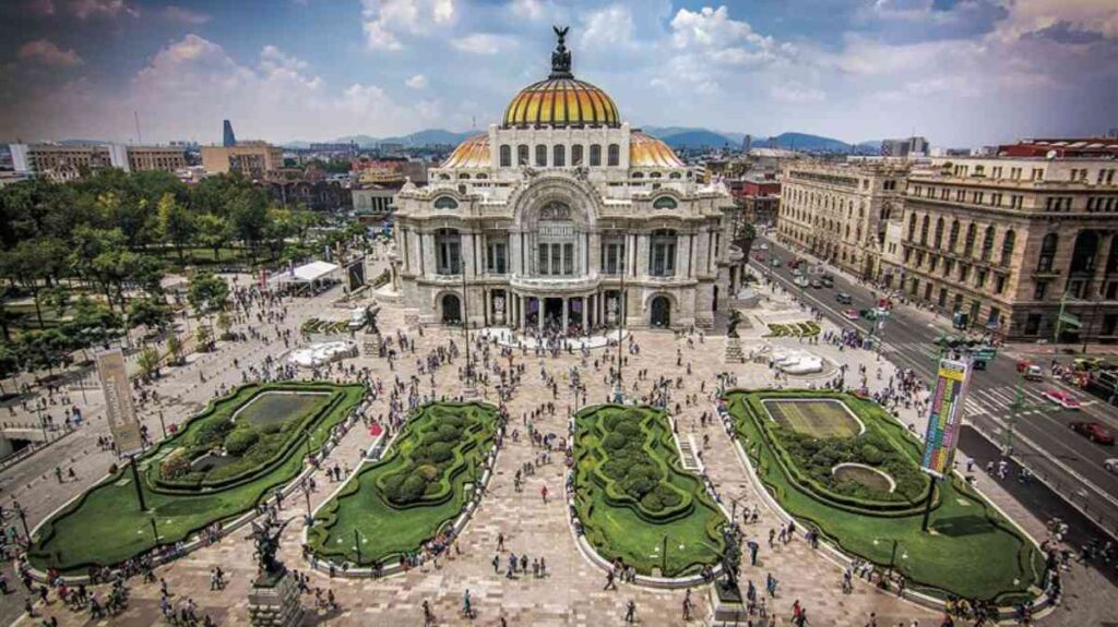 Viaja por a México