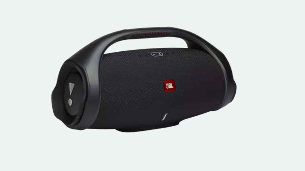 JBL cuenta con un amplio portafolio que va desde los auriculares y parlantes portátiles hasta las barras de sonido, ideales como regalo