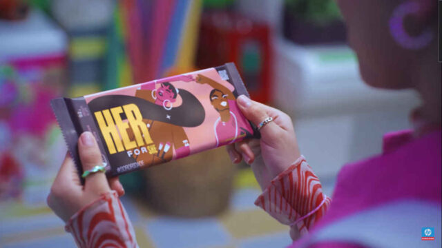 Hershey y HP Indigo promueven el talento femenino con una barra de chocolate