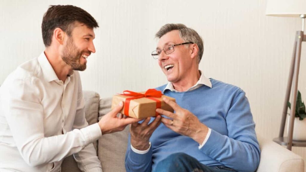 realme preparó una guía de regalos tech para papá según su edad