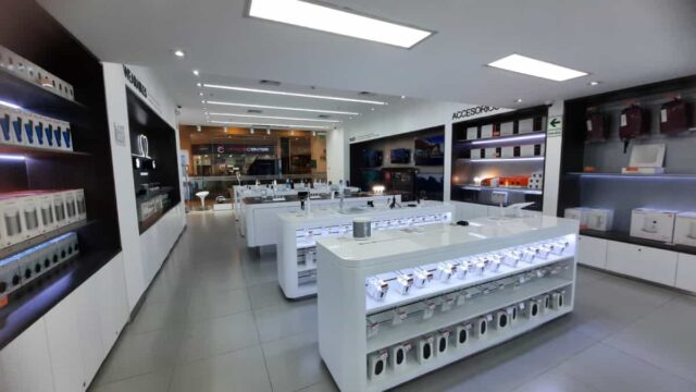 Xiaomi abre su tienda en Open Plaza Atocongo