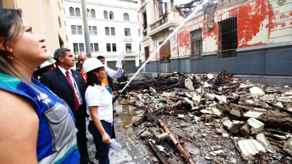 Ministra de Cultura se pronuncia tras incendio en casona del Centro Histórico de Lima