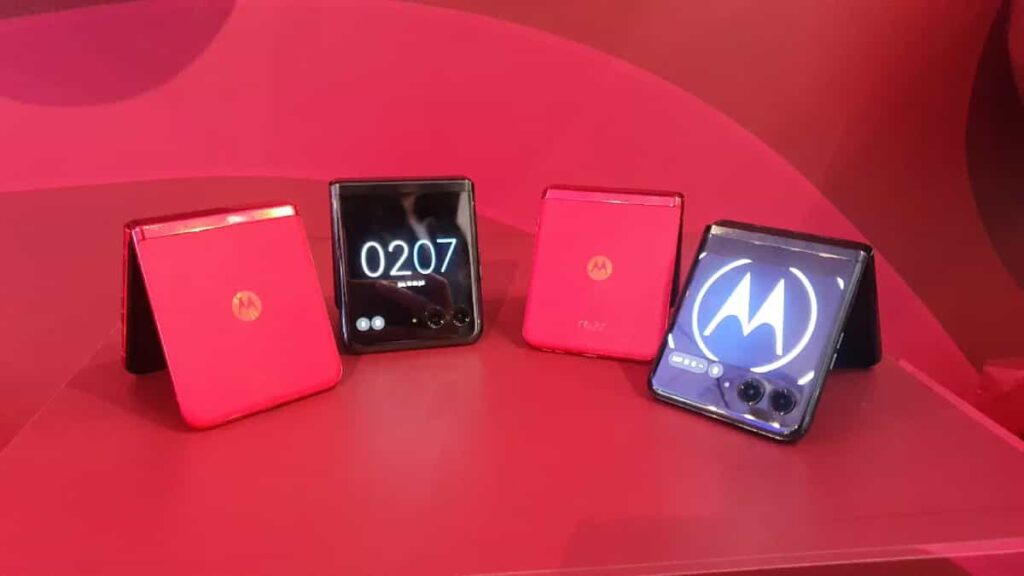 Motorola trae al Perú su primer plegable "motorola razr 40"