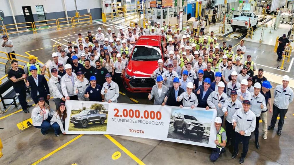 Toyota alcanzó los dos millones de unidades fabricadas en Argentina