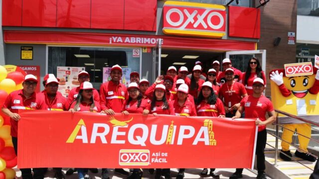 Oxxo abre las puertas de su primera tienda en Arequipa