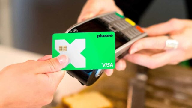 Pluxee y Visa lanzan tarjeta hecha con 100% plástico reciclado en Perú