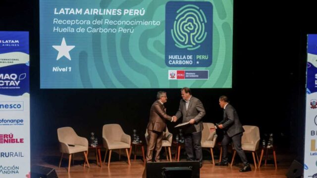 LATAM Perú recibió reconocimiento Huella Carbono Perú del Minam