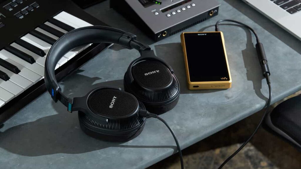 Sony lanza su línea de audio profesional MDR-M1 y MDR-MV1