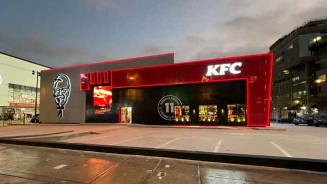 KFC apuesta por lo digital y futurista en su nueva tienda en Lima