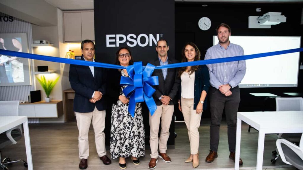 Epson inaugura su primer Centro de Experiencia en Perú junto a Deltron