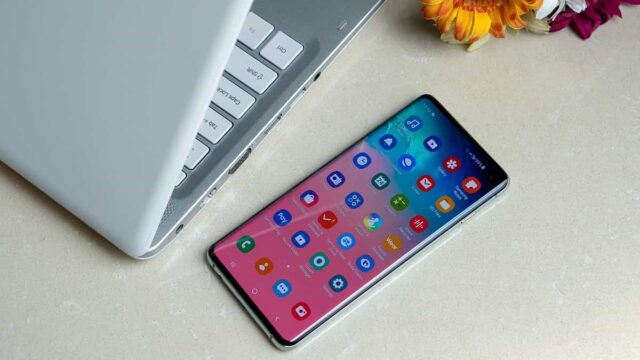Sorprende a mamá en su día con tecnología